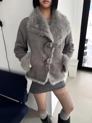 Venetian buckle trimmed fur mustang jacket