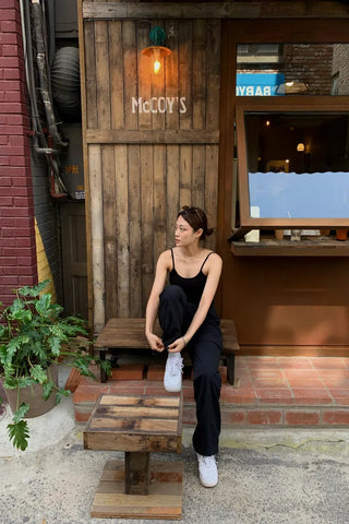 Backless ribbed sleeveless top with built-in cap