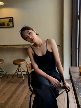 Backless ribbed sleeveless top with built-in cap