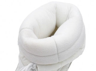 Snow padded winter fur boots