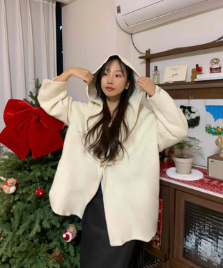 Pale Oversized Wide Collar Crop Short Coat