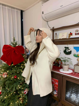 Pale Oversized Wide Collar Crop Short Coat