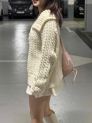Pocket Detail Loose Fit Short V-Neck Knit Cardigan