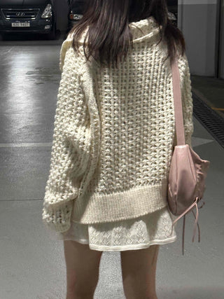 Pocket Detail Loose Fit Short V-Neck Knit Cardigan