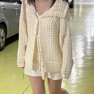 Pocket Detail Loose Fit Short V-Neck Knit Cardigan