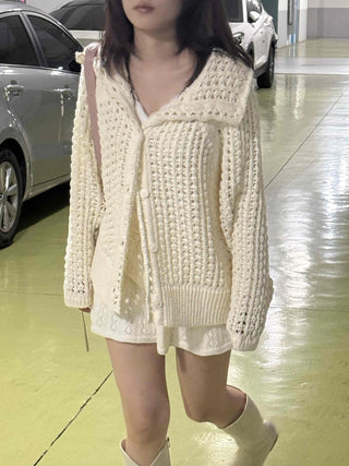 Pocket Detail Loose Fit Short V-Neck Knit Cardigan