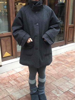Minimal Short Slit Pocket High-Neck Coat