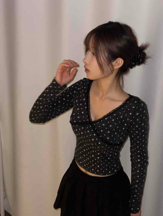 Modern Chiffon Molded Cross V-Neck Long Sleeve Tee
