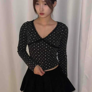 Modern Chiffon Molded Cross V-Neck Long Sleeve Tee