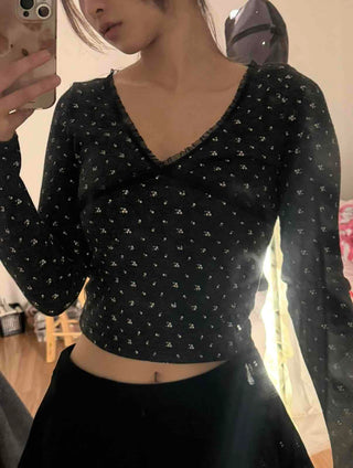 Modern Chiffon Molded Cross V-Neck Long Sleeve Tee
