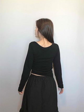 Minimal Slim Fit Round Neck Cropped Long Sleeve T-shirt