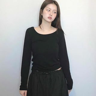 Minimal Slim Fit Round Neck Cropped Long Sleeve T-shirt