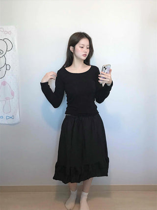 Minimal Slim Fit Round Neck Cropped Long Sleeve T-shirt