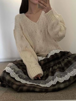 Cable Knit Loose Fit Wool V-Neck Knit