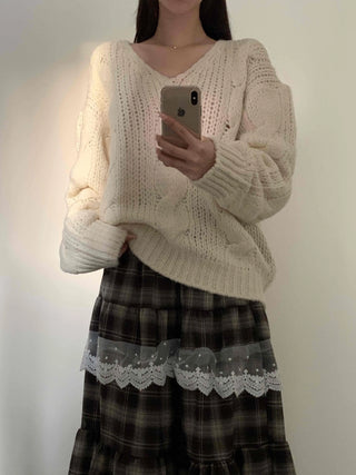 Cable Knit Loose Fit Wool V-Neck Knit