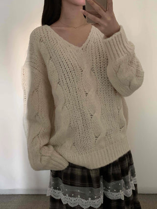 Cable Knit Loose Fit Wool V-Neck Knit