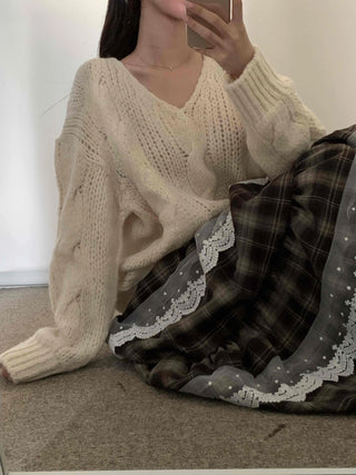 Cable Knit Loose Fit Wool V-Neck Knit