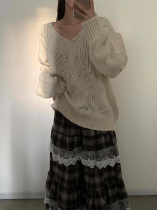 Cable Knit Loose Fit Wool V-Neck Knit