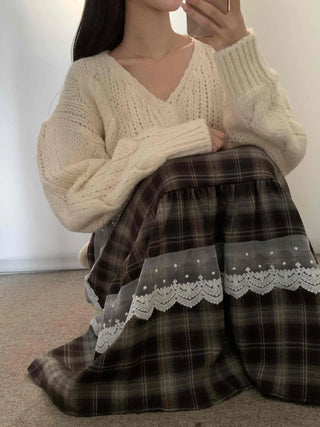 Cable Knit Loose Fit Wool V-Neck Knit