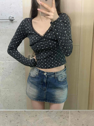 Flower Crop Fleece V-Neck Long Sleeve T-Shirt