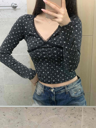 Flower Crop Fleece V-Neck Long Sleeve T-Shirt