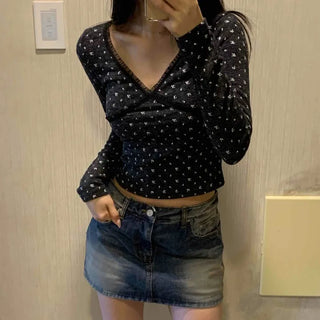 Flower Crop Fleece V-Neck Long Sleeve T-Shirt