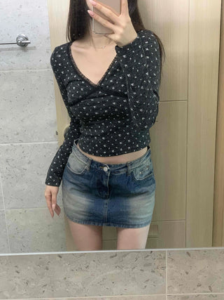 Flower Crop Fleece V-Neck Long Sleeve T-Shirt