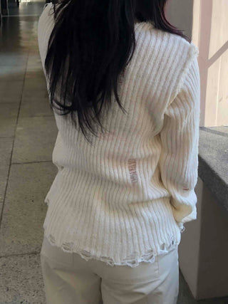 Shirred Tail Hem Ruffle V-Neck Knit