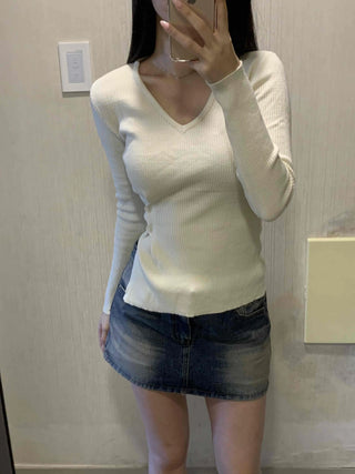 Side Slit Button Slim Fit V-Neck Ribbed Knit