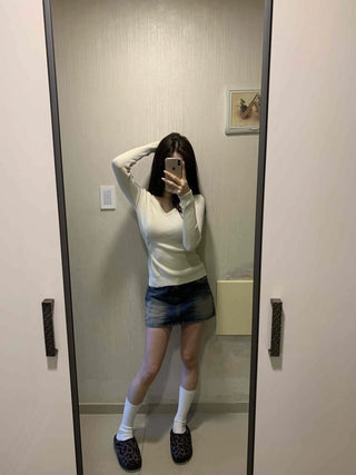 Side Slit Button Slim Fit V-Neck Ribbed Knit