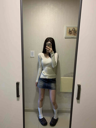 Side Slit Button Slim Fit V-Neck Ribbed Knit