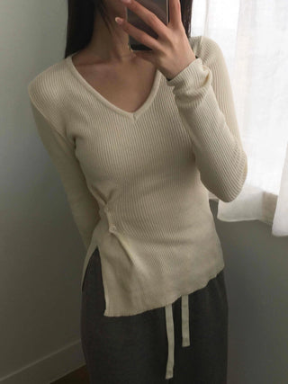 Side Slit Button Slim Fit V-Neck Ribbed Knit