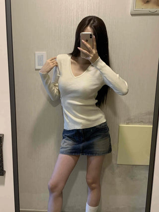 Side Slit Button Slim Fit V-Neck Ribbed Knit