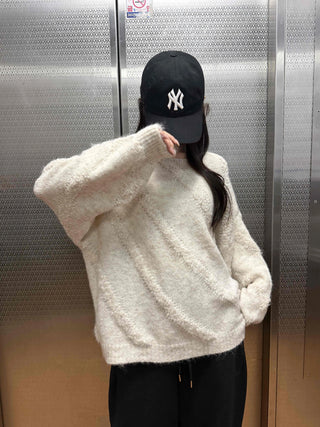 Vintage Diagonal Grunge Wool Round Neck Knit