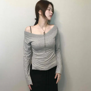 Slit detail wide off-shoulder slim-fit long-sleeved T-shirt