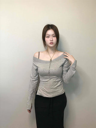 Slit detail wide off-shoulder slim-fit long-sleeved T-shirt