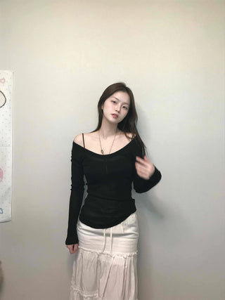 Delicate Fit Off-Shoulder Draping Slim Long Sleeve Tee