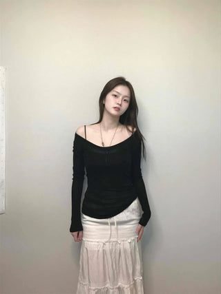 Delicate Fit Off-Shoulder Draping Slim Long Sleeve Tee