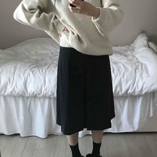 Simple contemporary balloon midi skirt
