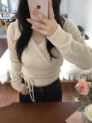String Shirred V-Neck Crop Knit