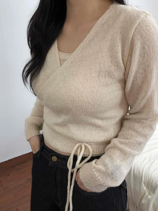 String Shirred V-Neck Crop Knit