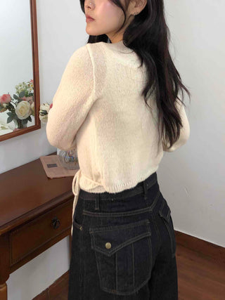 String Shirred V-Neck Crop Knit