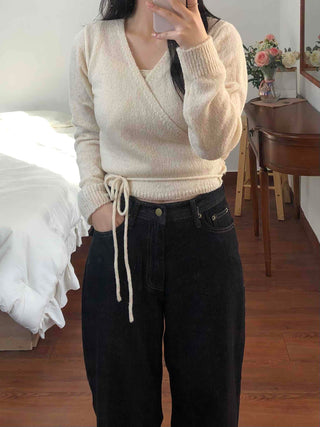 String Shirred V-Neck Crop Knit