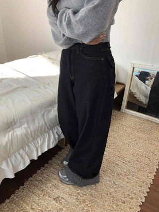 Roll-up Point Balloon Fit Stitch Denim Pants