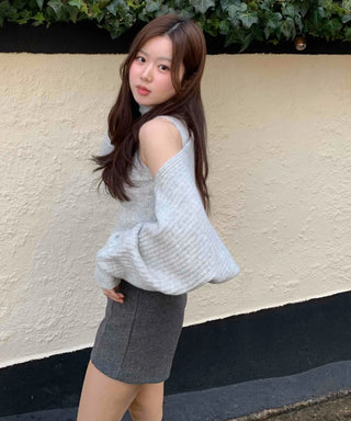 Delicate Fit Pearl Embroidered Turtleneck Cable Knit