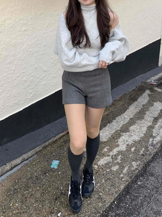Delicate Fit Pearl Embroidered Turtleneck Cable Knit