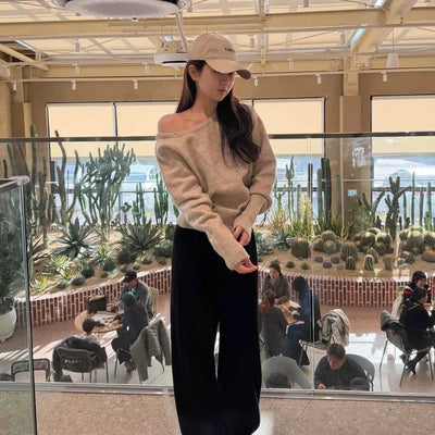 Soft Delicate Fit V-Neck Slim Shoulder Knit