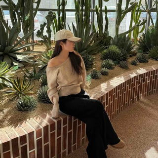 Soft Delicate Fit V-Neck Slim Shoulder Knit