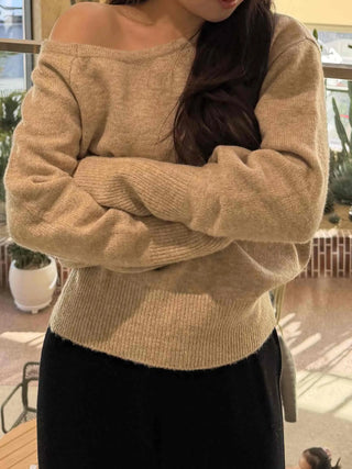 Soft Delicate Fit V-Neck Slim Shoulder Knit