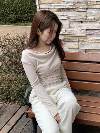 Delicate Fit Shirred Slim Fit Round Long Sleeve T-shirt